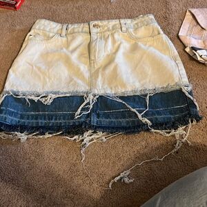 My twin twin set‎ distressed skirt small